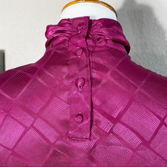 Vintage 80’s Raspberry Pleated Front High Neck Top Med - Picture 6 of 8